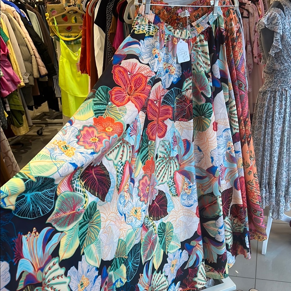 Floral skirt by calypso  large